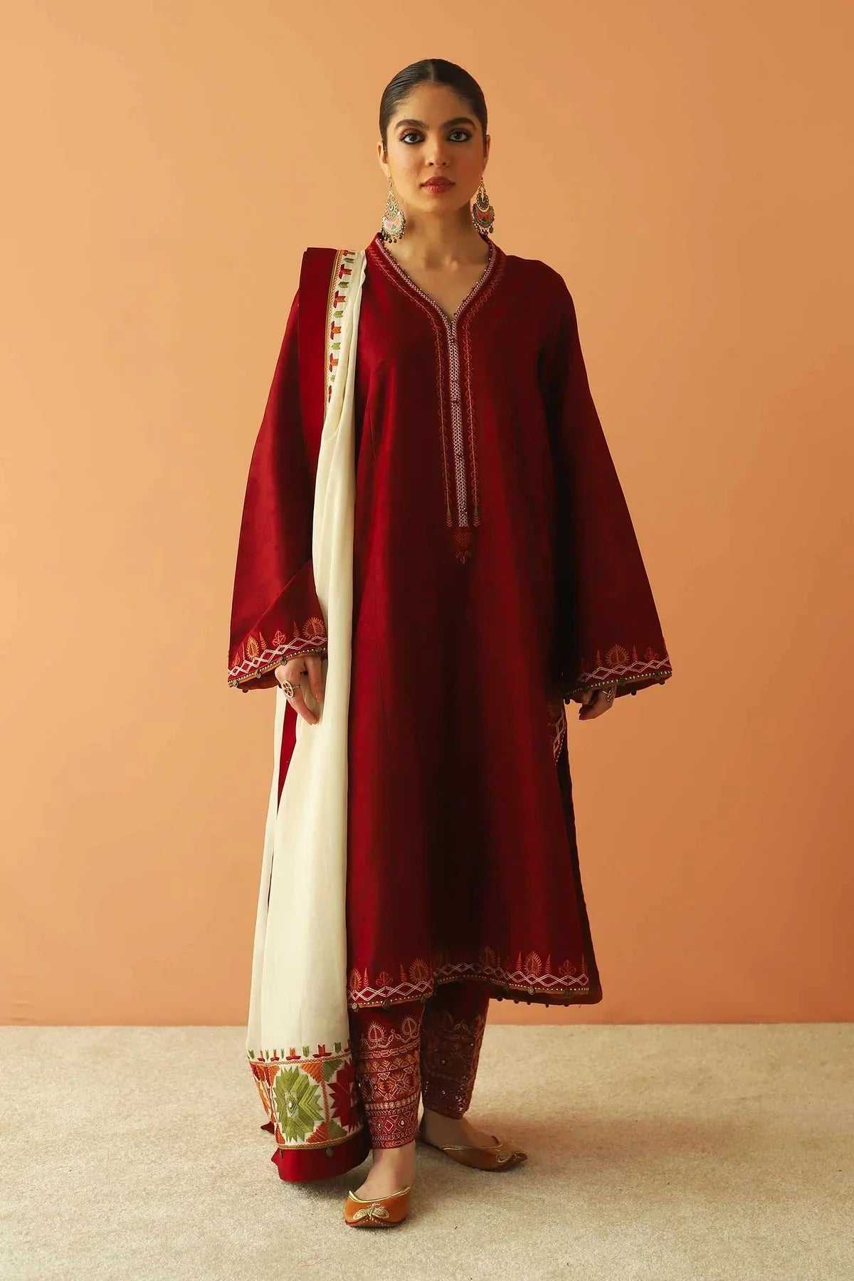 Zara Shahjahan - WOOL MAREENA 3PC EMBROIDERED -KSH5049